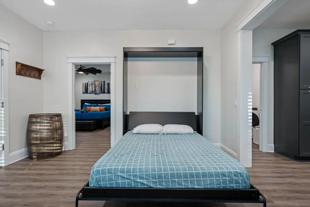 Вилла Stylish Luxury Retreat Heated Pool & Hot Tub Тампа США