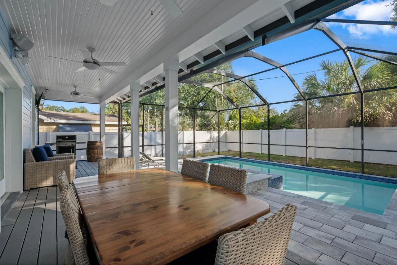 Вилла Stylish Luxury Retreat Heated Pool & Hot Tub Тампа 0*,  США